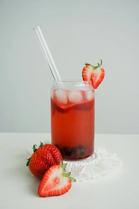 STRAWBERRY FRUIT TEA